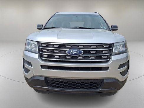 Used 2017 Ford Explorer 4WD image 3