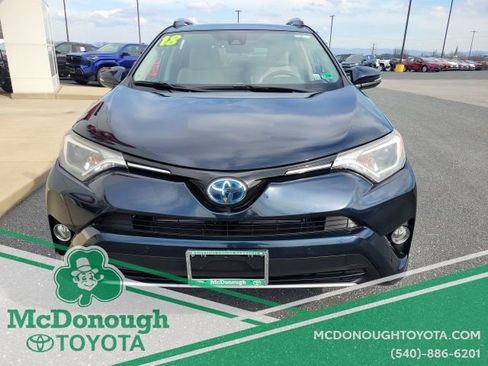 Used 2018 Toyota RAV4 XLE w/ Convenience Package image 2
