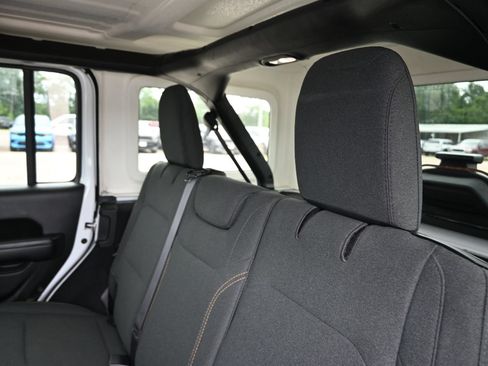 Used 2024 Jeep Wrangler Unlimited Sport AWD/4WD image 22