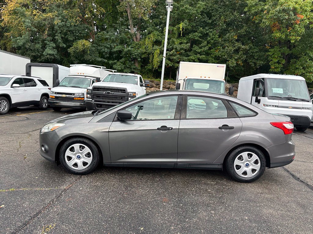 Used 2012 Ford Focus S FWD image 2