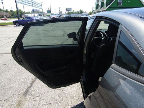 Used 2019 Ford Fiesta SE FWD image 18