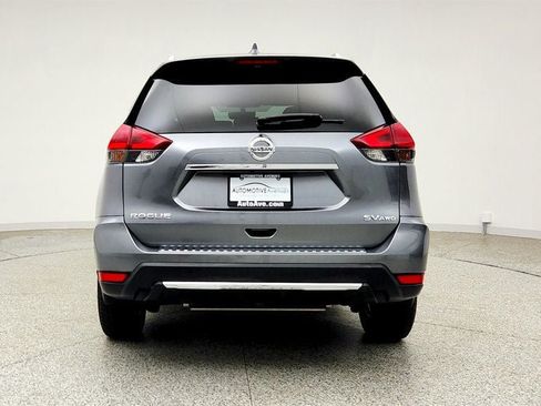 Used 2018 Nissan Rogue SV w/ Premium Package AWD/4WD image 6
