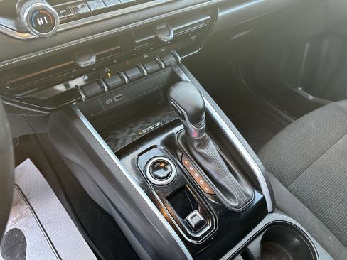 Used 2023 Chevrolet Colorado LT w/ LT Convenience Package II image 33