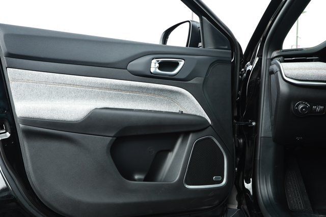New 2026 Jeep Compass Latitude AWD/4WD image 25