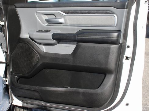 Used 2022 RAM 1500 Big Horn AWD/4WD image 38