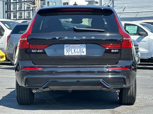Used 2025 Volvo XC60 B5 Plus image 5