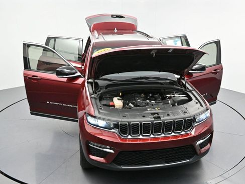 Used 2022 Jeep Grand Cherokee Limited AWD/4WD image 47