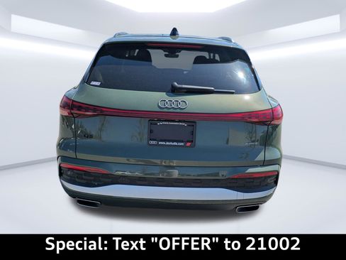 Certified 2025 Audi Q5 Premium Plus w/ Premium Plus image 3