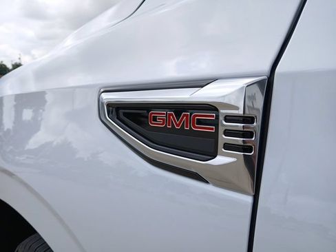 Certified 2026 GMC Yukon XL Denali w/ Sun & Power Step Package AWD/4WD image 10