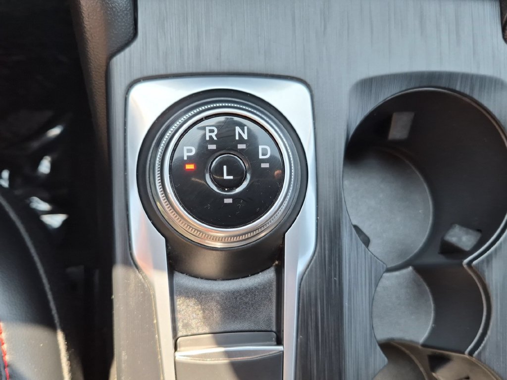 Used 2025 Ford Escape ST-Line AWD/4WD image 19