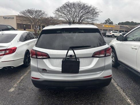 Used 2022 Chevrolet Equinox LS w/ LS Convenience Package image 8