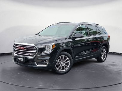 Used 2024 GMC Terrain SLT