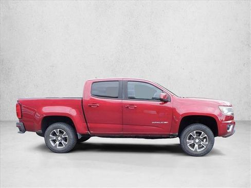 Used 2017 Chevrolet Colorado Z71 AWD/4WD image 9