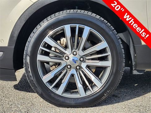 Used 2018 Ford Explorer Platinum image 10