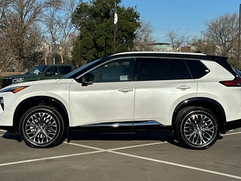 New 2026 Nissan Rogue Platinum image 7