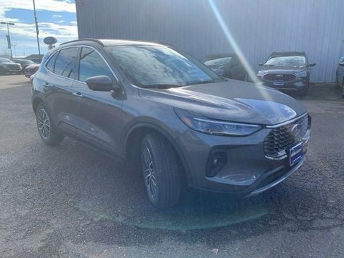New 2025 Ford Escape Base w/ PHEV Premium Package image 3