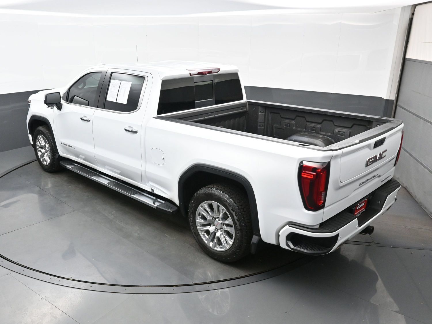 Used 2023 GMC Sierra 1500 Denali w/ Technology Package AWD/4WD image 37