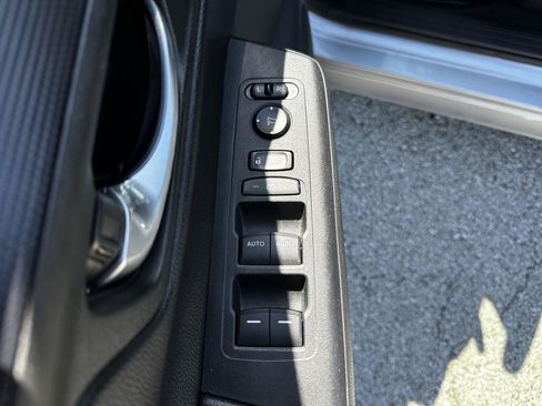 Certified 2023 Honda CR-V EX image 9
