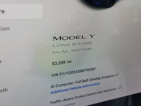Used 2021 Tesla Model Y Long Range AWD/4WD image 29
