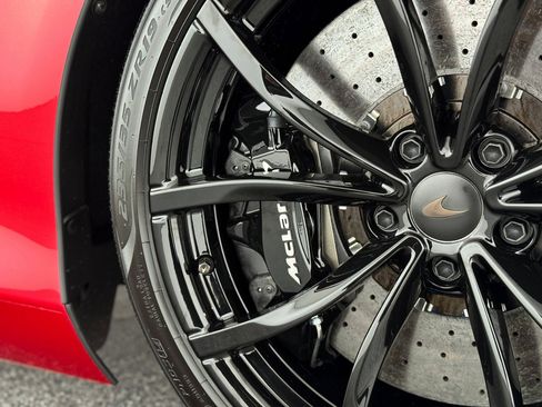 New 2025 McLaren Artura Spider image 38