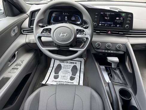 New 2026 Hyundai Elantra SE FWD image 14