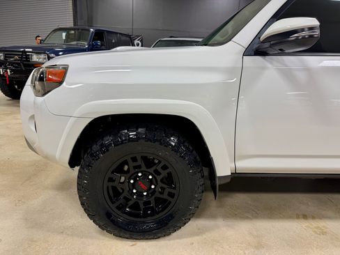 Used 2016 Toyota 4Runner Trail Premium image 19