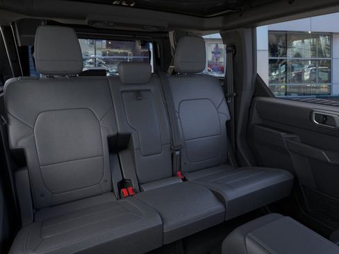 New 2026 Ford Bronco Outer Banks AWD/4WD image 11
