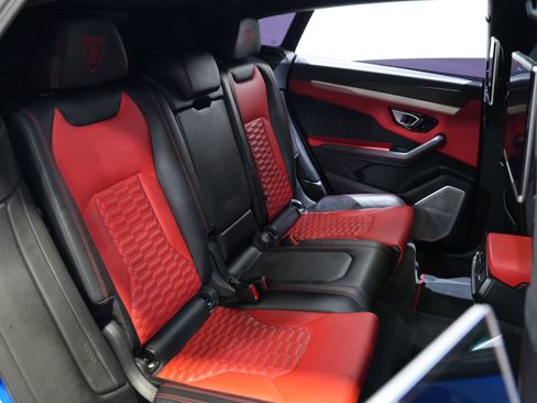 Used 2019 Lamborghini Urus AWD/4WD image 40