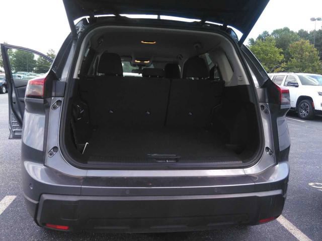 Used 2025 Nissan Rogue SV AWD/4WD image 6