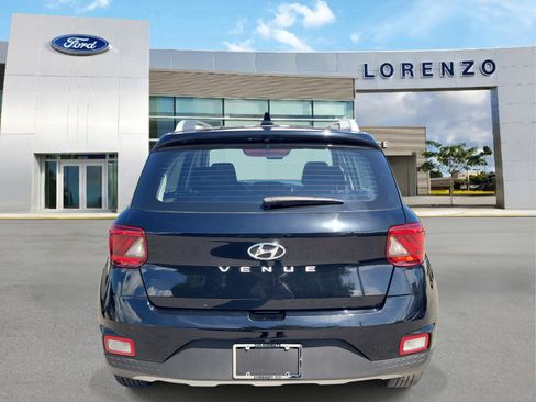 Used 2021 Hyundai Venue SEL w/ Cargo Package FWD image 6