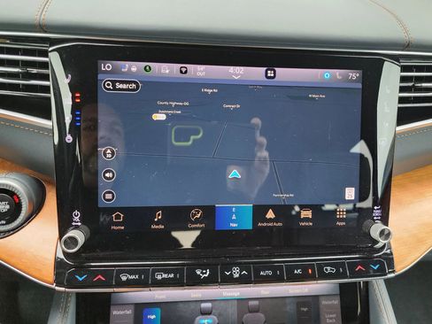 Used 2023 Jeep Grand Wagoneer Series II image 37