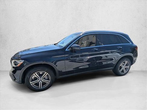 Used 2021 Mercedes-Benz GLC 300 image 4