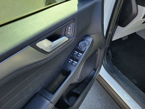 Used 2023 Ford Escape SE FWD image 14