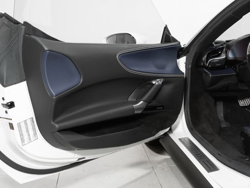 Certified 2022 Ferrari SF90 Stradale image 10