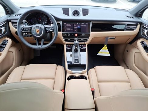 Used 2026 Porsche Macan image 15