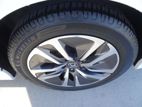 Certified 2019 Honda Accord EX image 10
