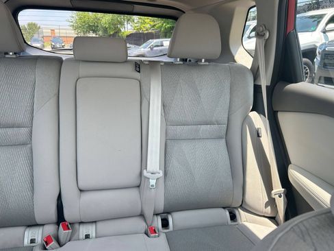 Used 2025 Nissan Rogue SV AWD/4WD image 33
