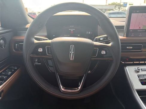 Certified 2024 Lincoln Aviator Reserve w/ Jet Package AWD/4WD image 18