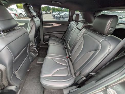 Used 2020 Lincoln Nautilus Premier w/ Equipment Group 101A AWD/4WD image 16