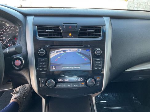 Used 2014 Nissan Altima 2.5 SL w/ Technology Package image 22