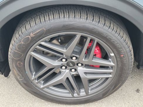 New 2026 Ford Explorer ST w/ Sun And Sound Package image 6