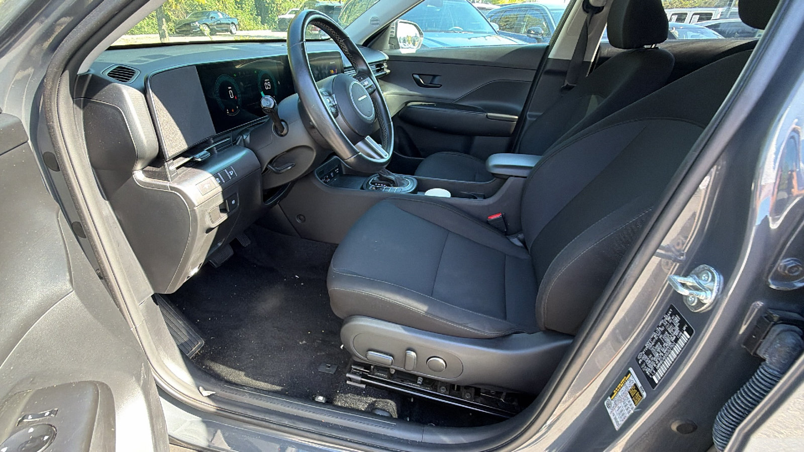 Used 2025 Hyundai Kona SEL AWD/4WD image 16