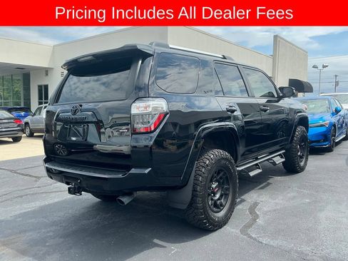 Used 2024 Toyota 4Runner SR5 Premium w/ Moonroof Package AWD/4WD image 5