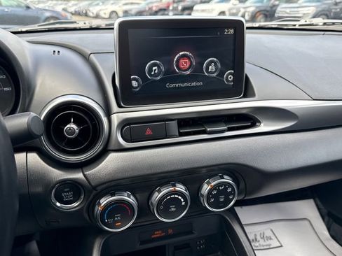 Used 2017 FIAT 124 Spider Classica RWD image 14
