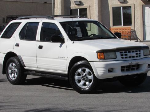 Used 1999 Isuzu Rodeo LS image 1