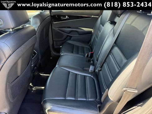 Used 2020 Kia Sorento EX FWD image 17
