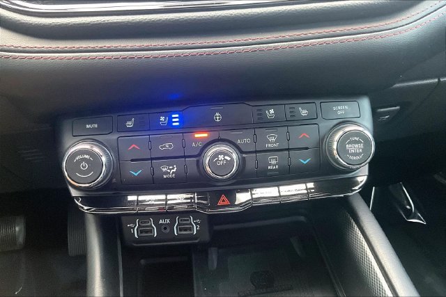 Used 2021 Dodge Durango R/T w/ Blacktop Package RWD image 31