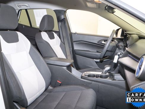 Used 2025 Chevrolet Trax LS FWD image 20