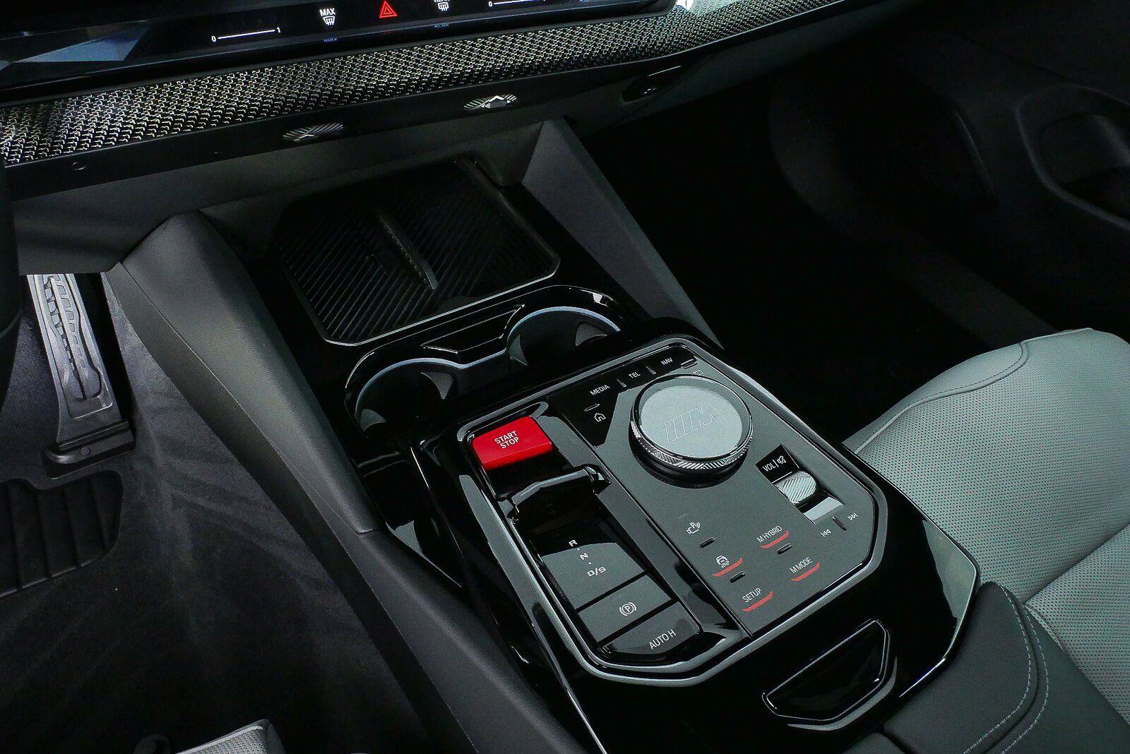 Used 2026 BMW M5 w/ Carbon Package AWD/4WD image 14