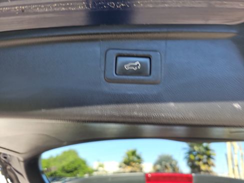 Used 2018 Subaru Outback 2.5i Limited image 13